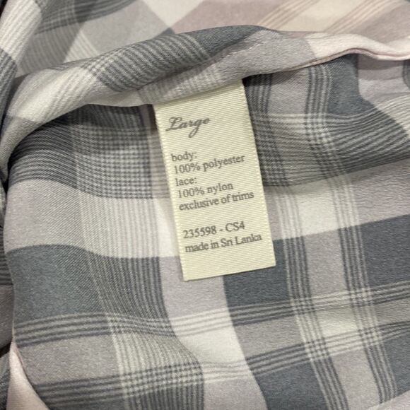 Victoria’s Secret Button Up Plaid Pajama Top - Picture 7 of 7